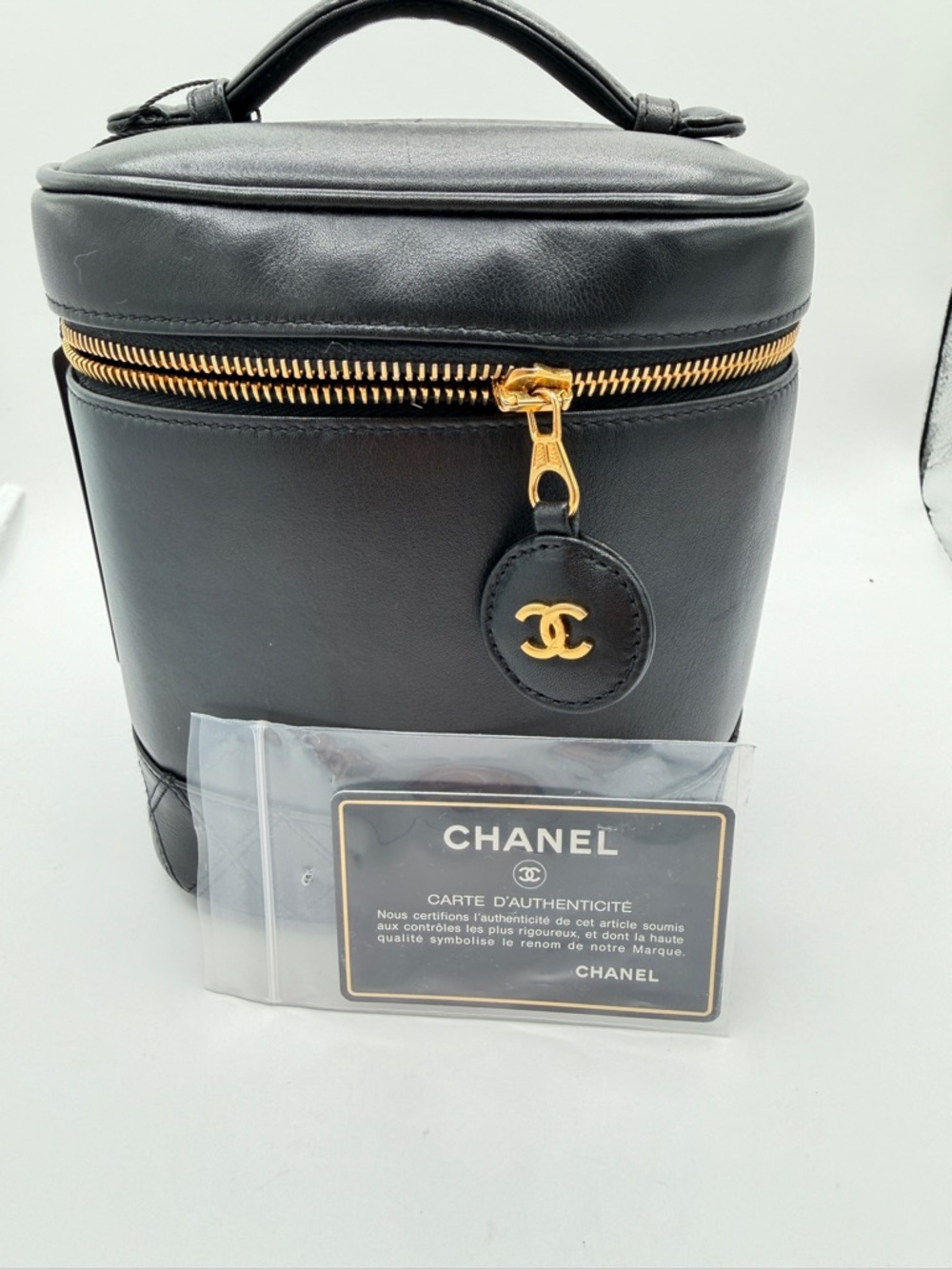 Vintage CHANEL Lambskin CC Logo Vanity Cosmetic Bag Handbag Black Gold with Card - Picture 16 of 16